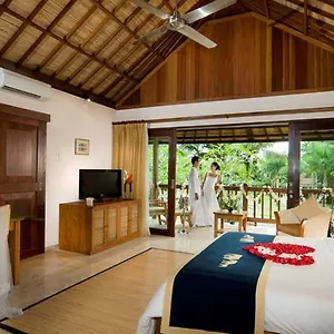 Mason Elephant Ubud